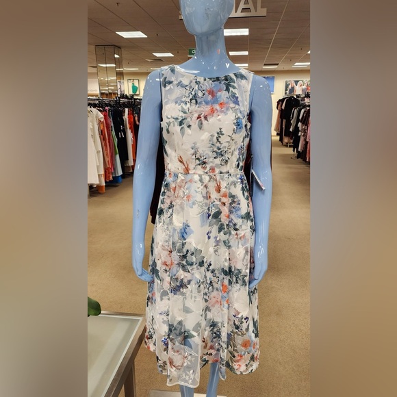 Adrianna Papell Women's Floral Printed Veiled Dress Size 8. NWT - Picture 3 of 14